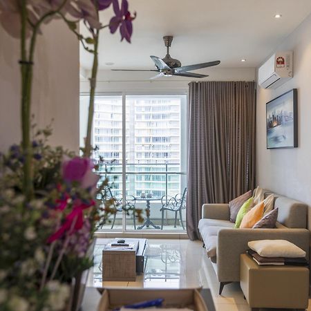 Sky Suites George Town  Kültér fotó