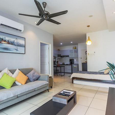 Sky Suites George Town  Kültér fotó
