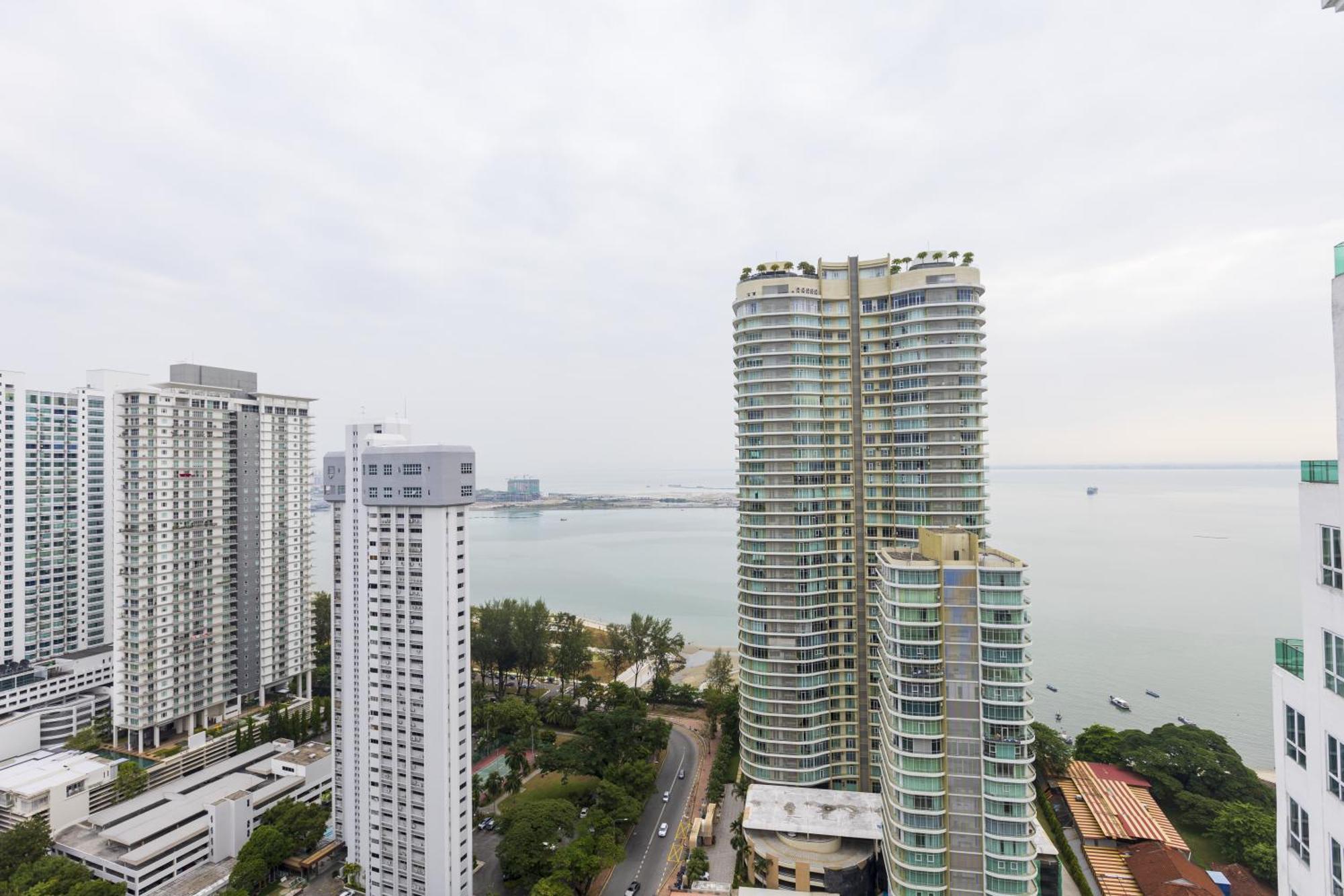 Sky Suites George Town  Kültér fotó